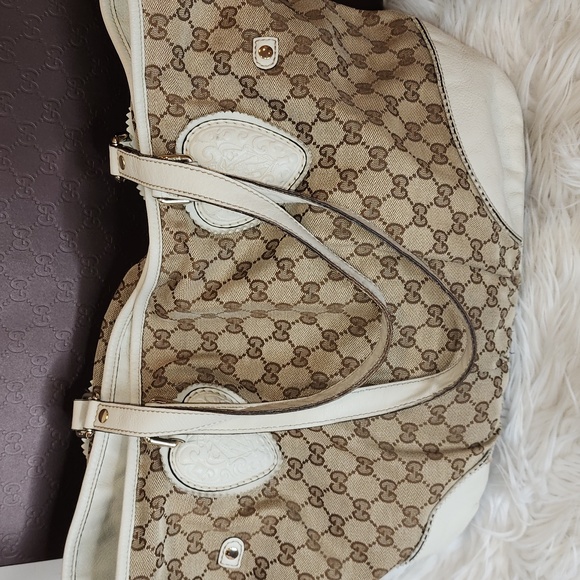 Gucci Monogram Bag - Picture 7 of 17